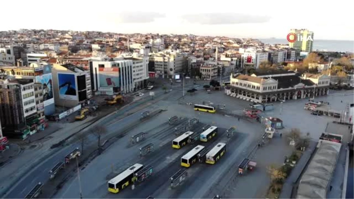 4 günlük sokağa çıkma kısıtlaması sonrası Kadıköy Meydanı\'nda sessizlik hakim
