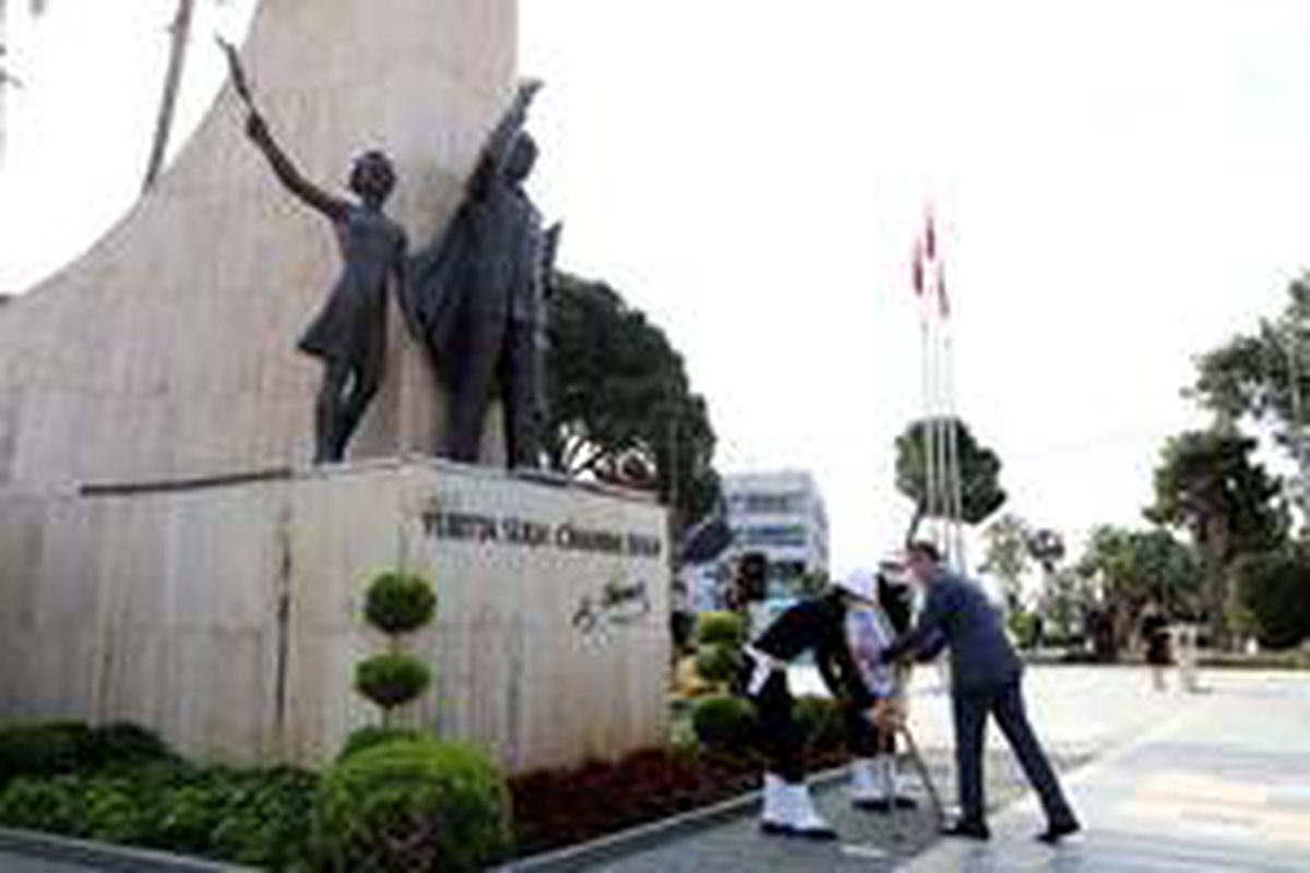 Alanya\'da 23 Nisan töreni korona gölgesinde yapıldı