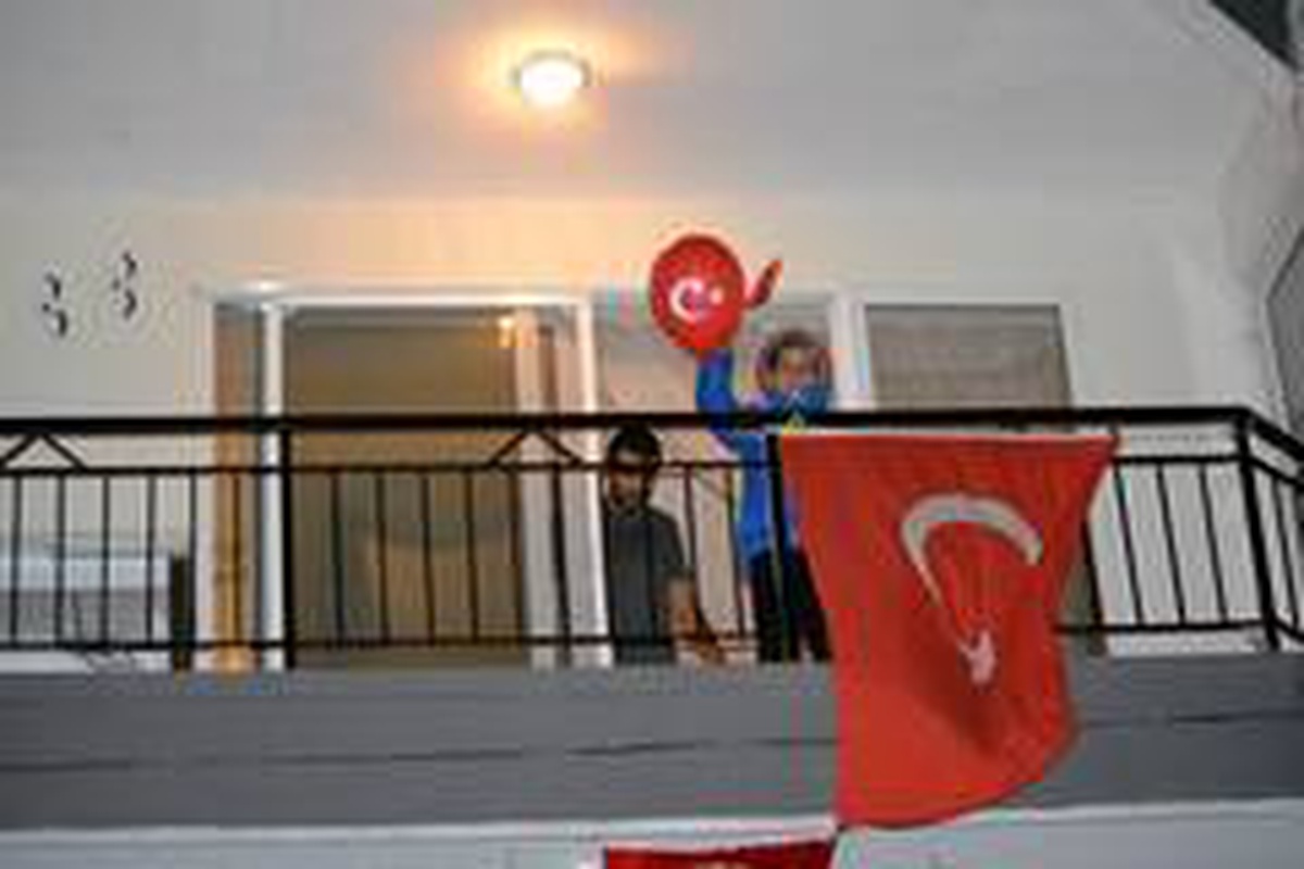Ayvalık\'ta "İstiklal Marşı" coşkusu