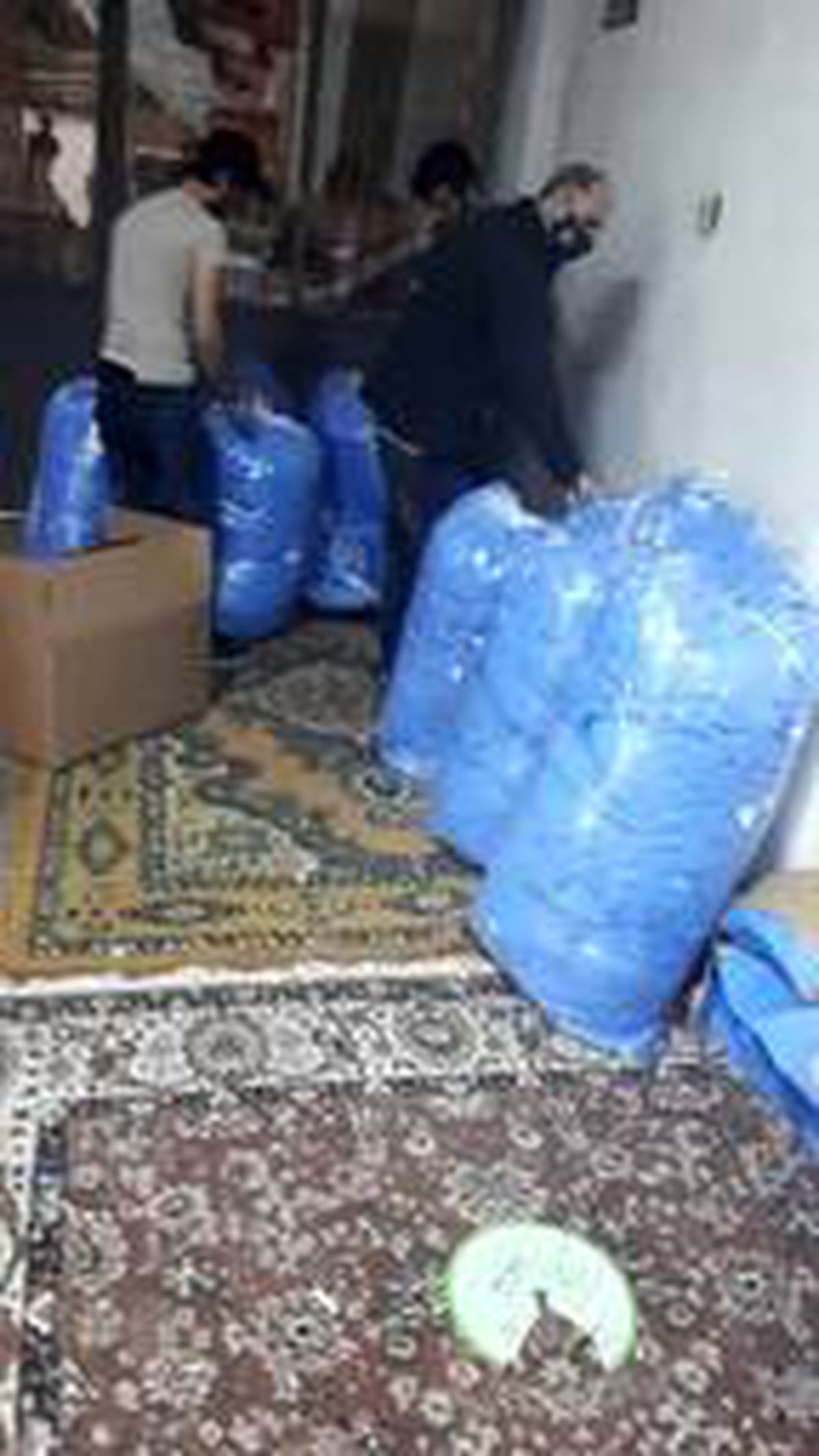 Buca\'da maske ve koruyucu önlük operasyonu