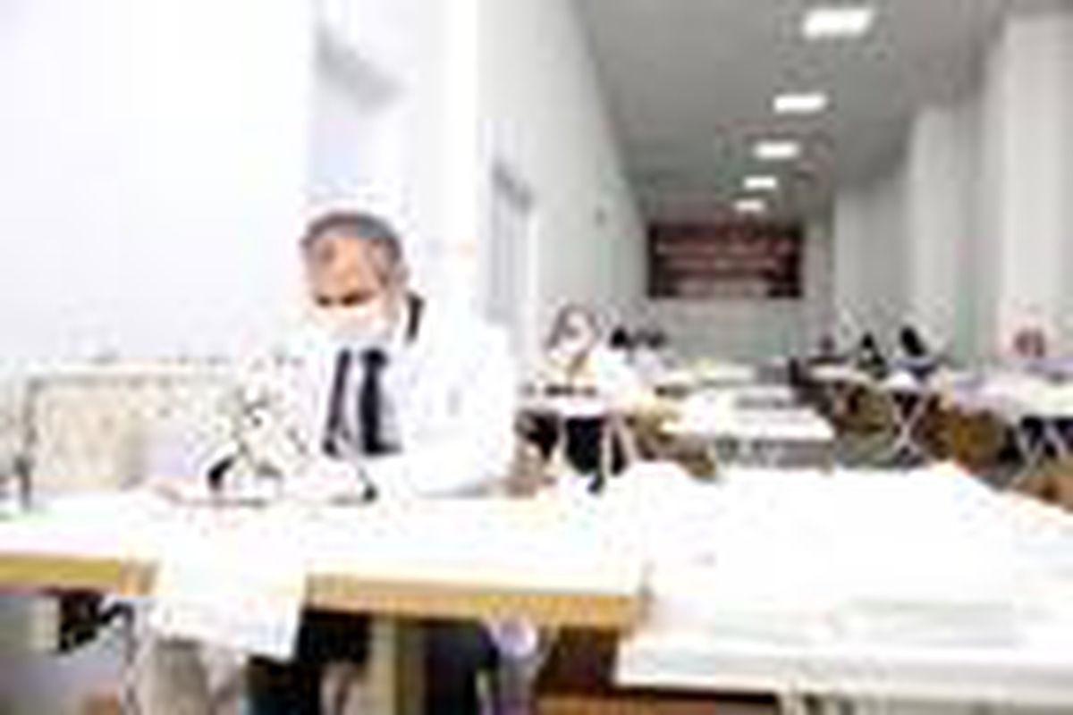 Çayırova\'da belediye günde 15 bin maske üretiyor