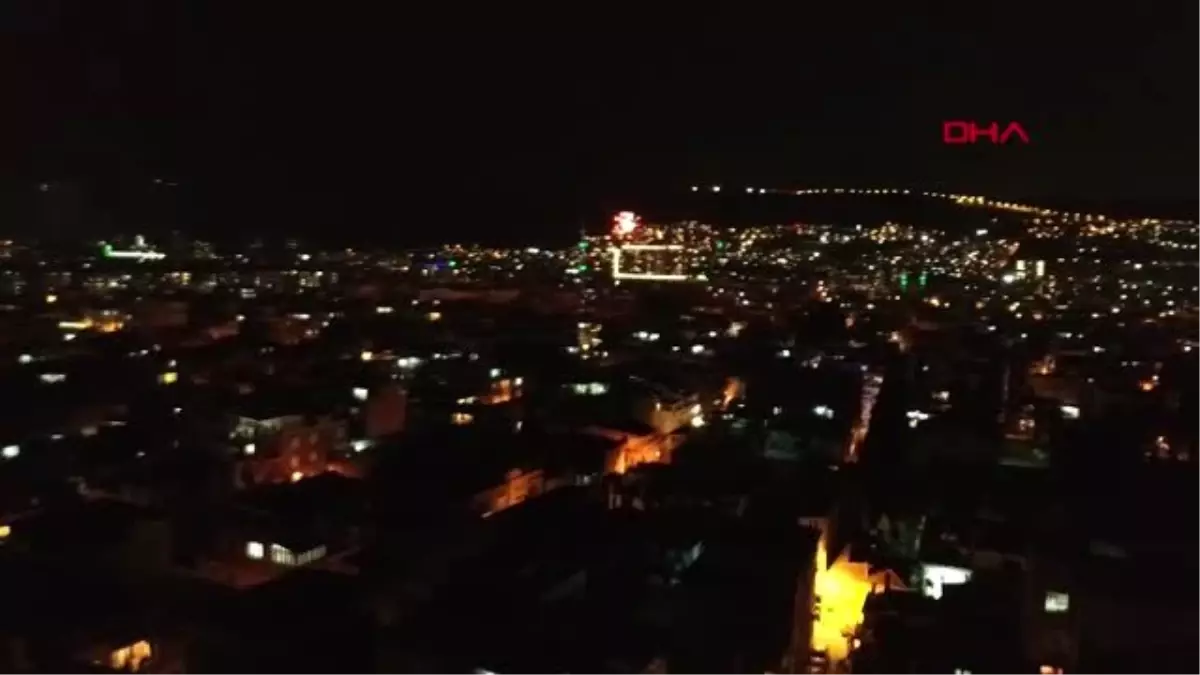 İzmir\'de 23 Nisan coşkusunu müzik gösterisiyle doyasıya yaşadılar DRONE