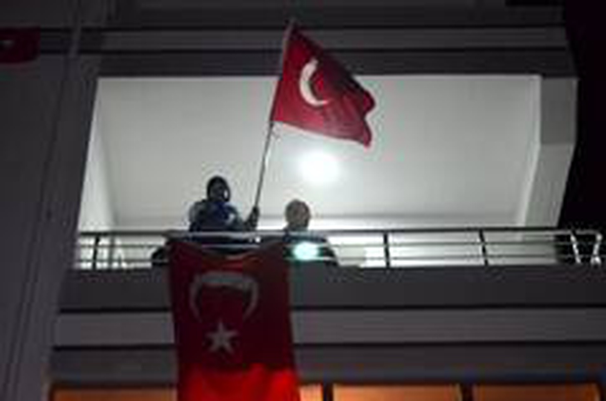 Lüleburgazlılar balkonlara akın etti