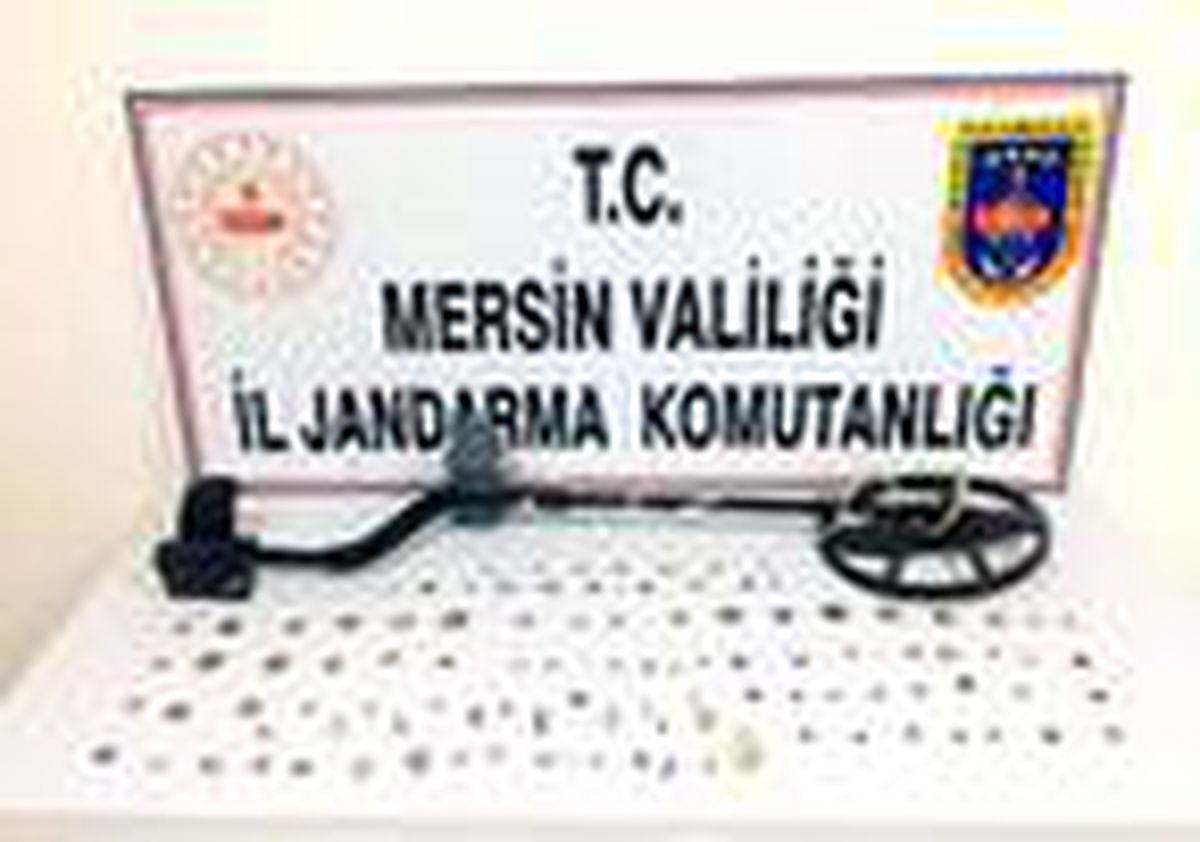 Mersin\'de kargo ile tarihi eser kaçakçılığı