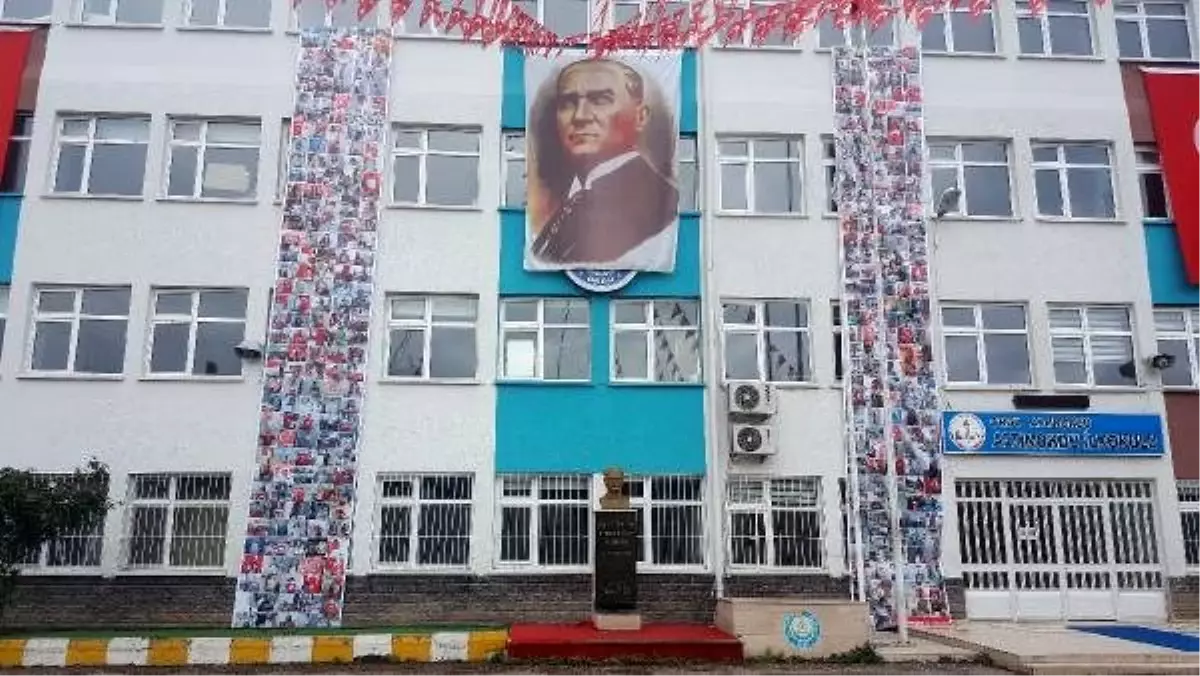 Ordu\'da evdeki çocukların kutlamaları poster oldu