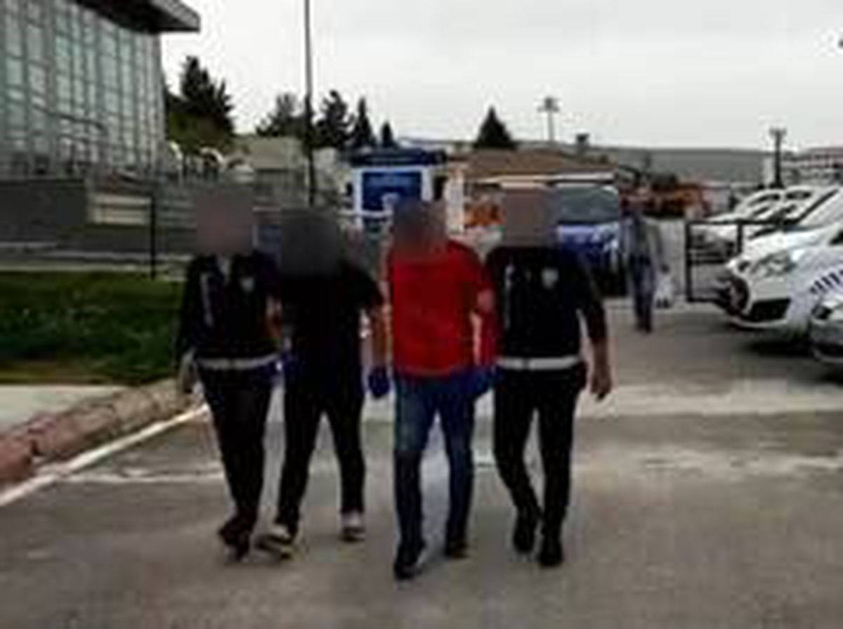 Sahte polisler gerçek polisler tarafından yakalandı