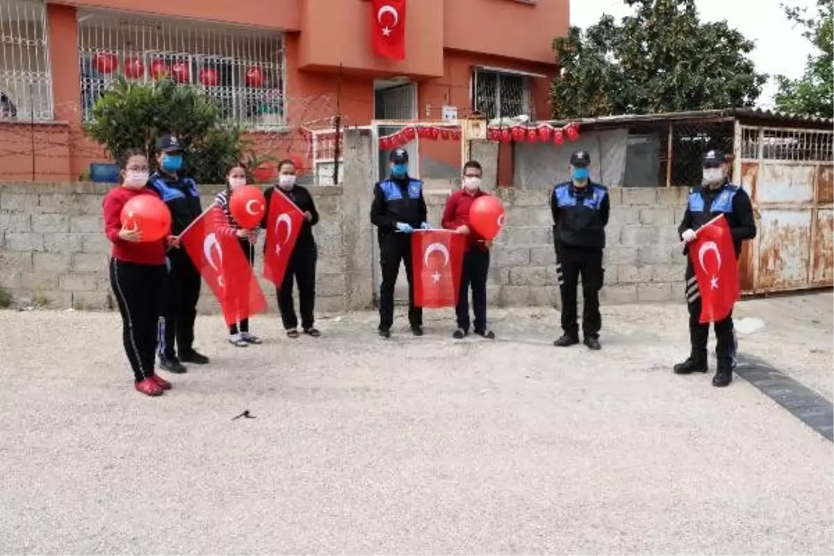 Şehit polisin üçüzlerine meslektaşlarından 23 Nisan sürprizi