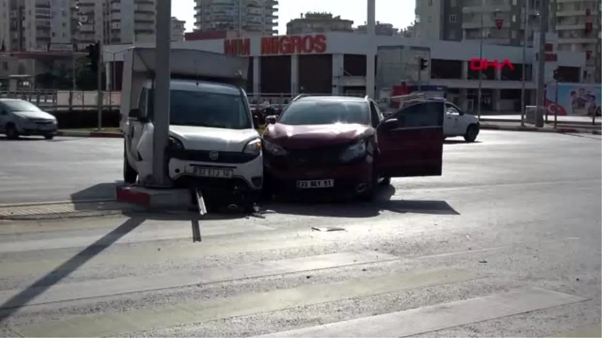 Sokağa çıkma yasağının uygulandığı Mersin\'de kaza