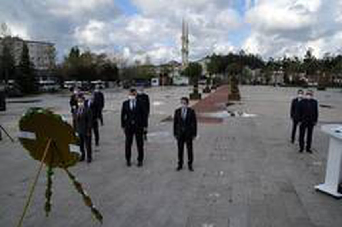 Sosyal mesafeli 23 Nisan