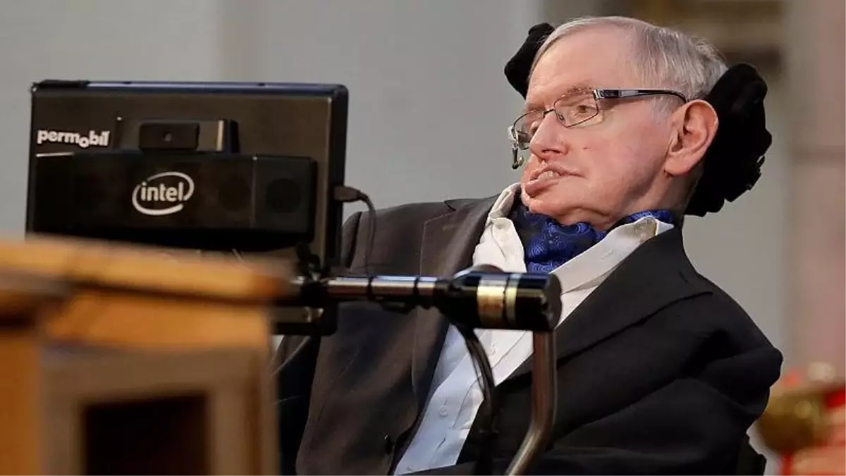 Stephen Hawking\'in kişisel suni solunum cihazı İngiltere\'de bir hastaneye bağışlandı