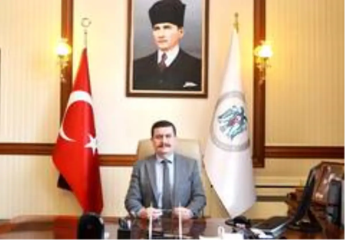 Vali Arslantaş: "Rahmet, bereket ve mağfiret iklimi olan on bir ayın sultanı Ramazan-ı Şerif\'e...