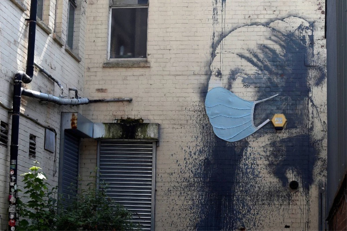 Banksy\'den "İnci Küpeli Kız" portresine korona güncellemesi