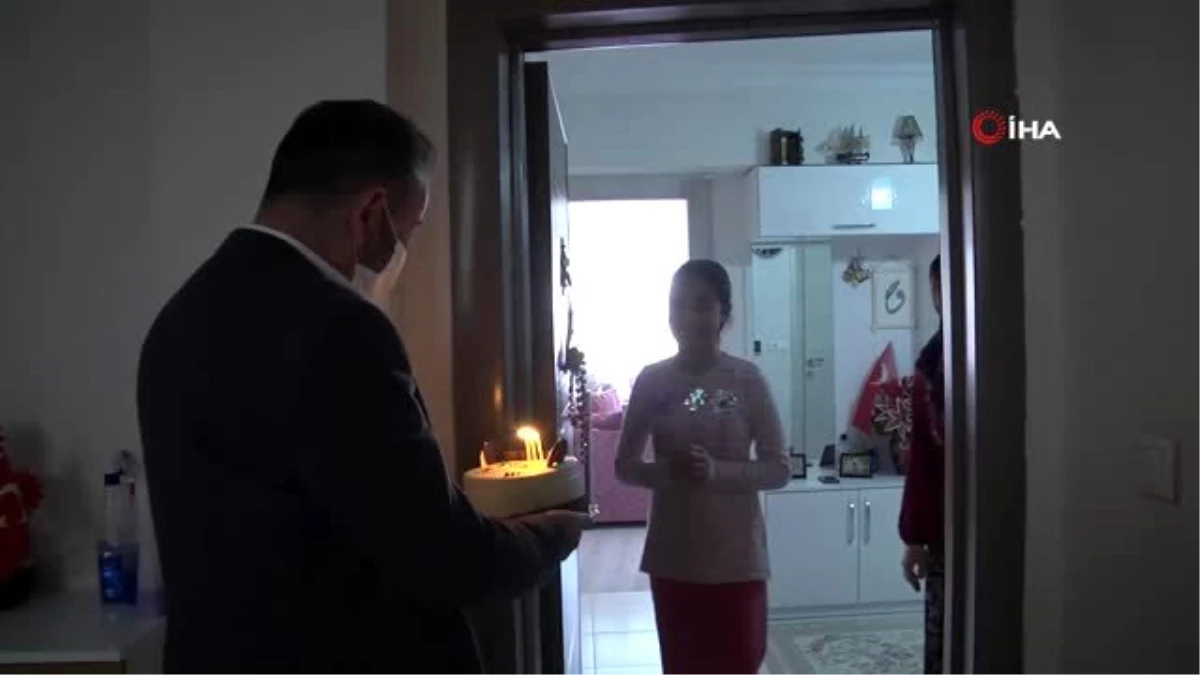 Bolu\'da, Başkan Özcan\'dan çocuklara sürpriz doğum günü