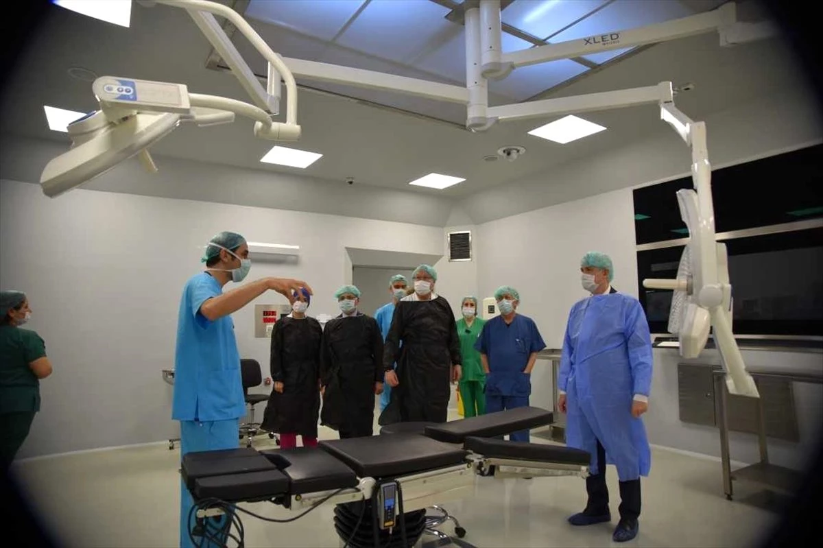 ÇÜ\'de 35 odalı yeni ameliyathane hizmete girdi