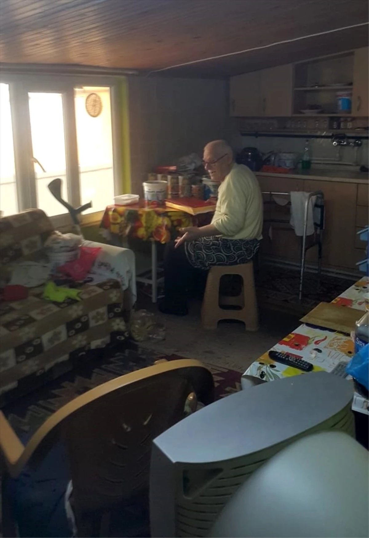 Denizli\'de kendisine ulaşılamayan yaşlı kişi, mutfakta Kur\'an okurken bulundu