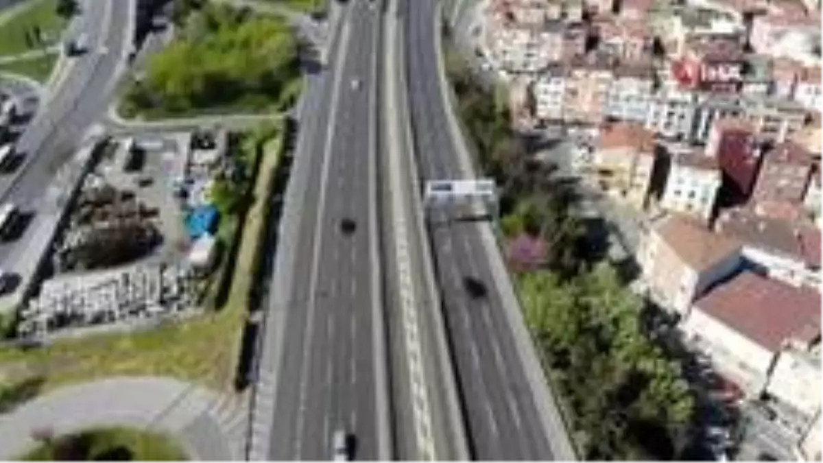 İstanbul\'da kısıtlamanın 3\'üncü gününde yollar boş kaldı