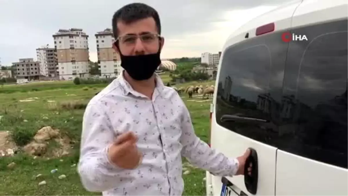 Yolda bulduğu koyunu arabasına aldı, mahalle mahalle gezip sahibini bularak teslim etti