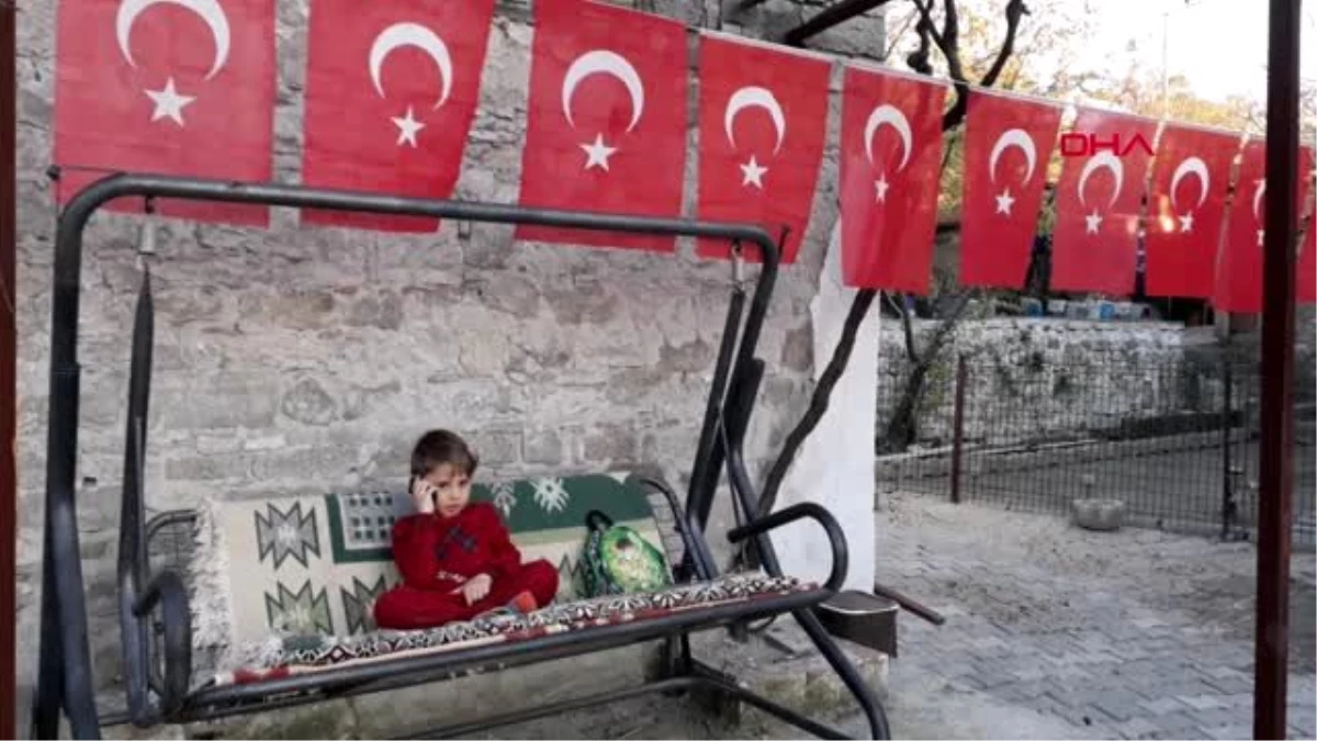 BALIKESİR 6 yaşındaki Recep Tayyip Erdoğan\'a, jandarmadan doğum günü pastası
