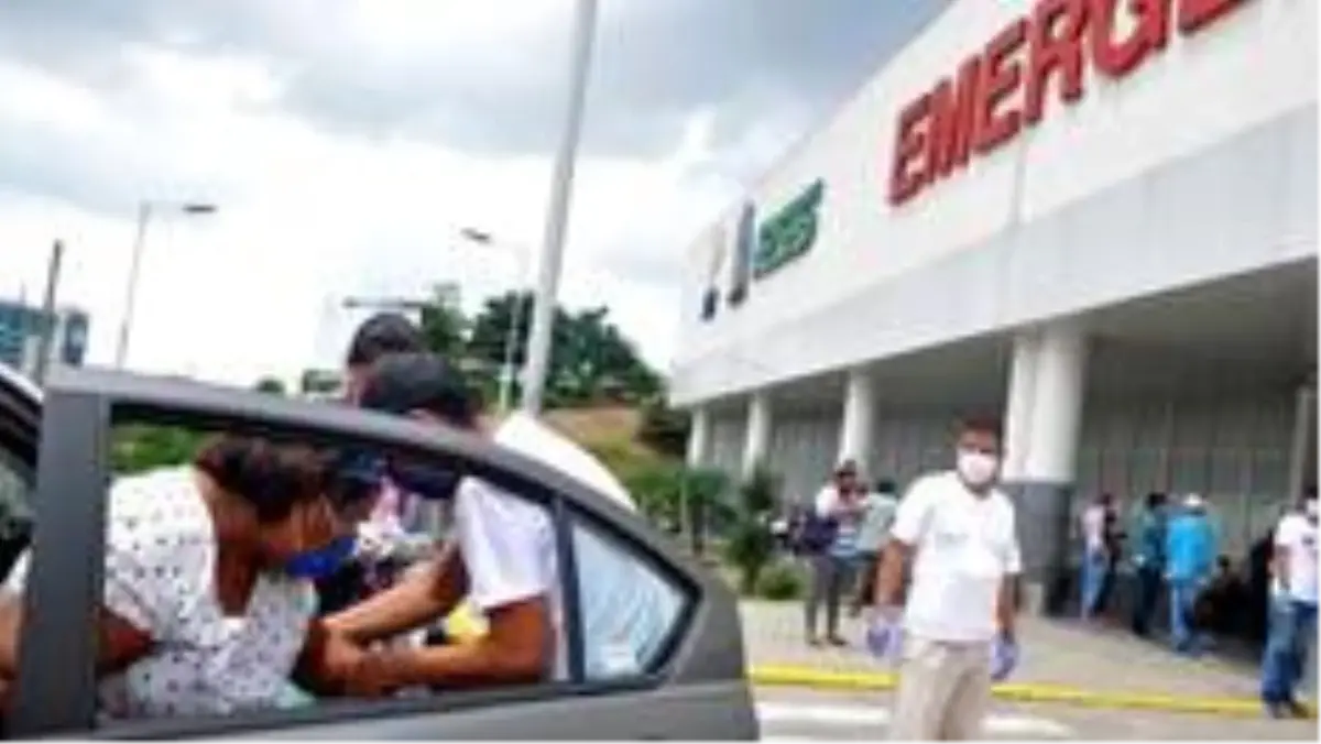 Koronavirüs salgını sebebiyle sağlık sistemi çökme noktasına gelen Ekvador\'da ailesine öldüğü haber...