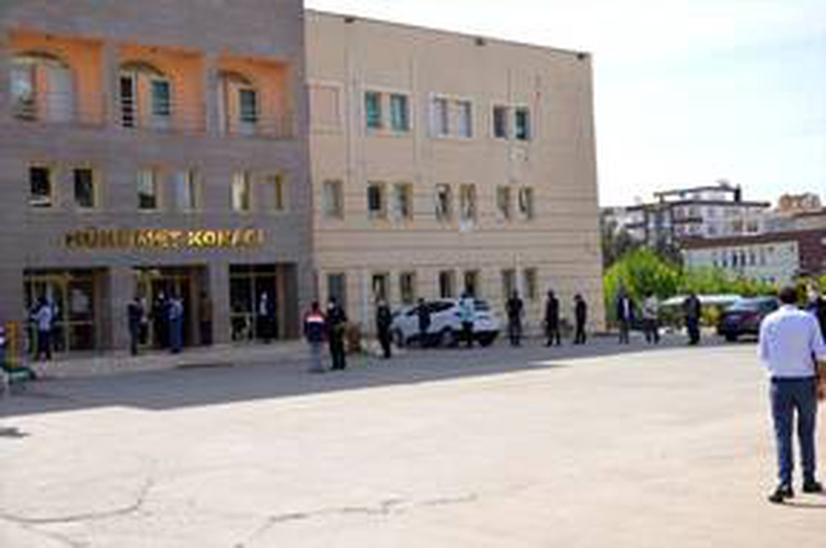 Halfeti\'de seyahat izin belgesi yoğunluğu