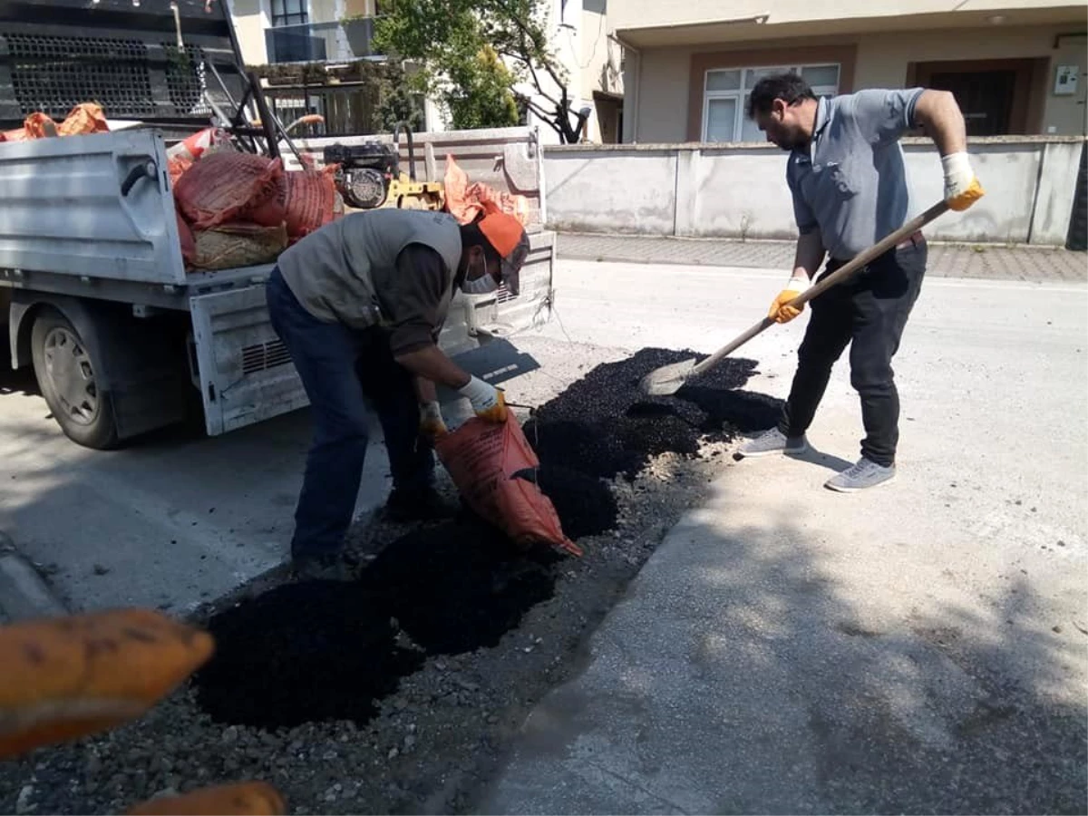 2 mahallede asfalt yama çalışması yapıldı
