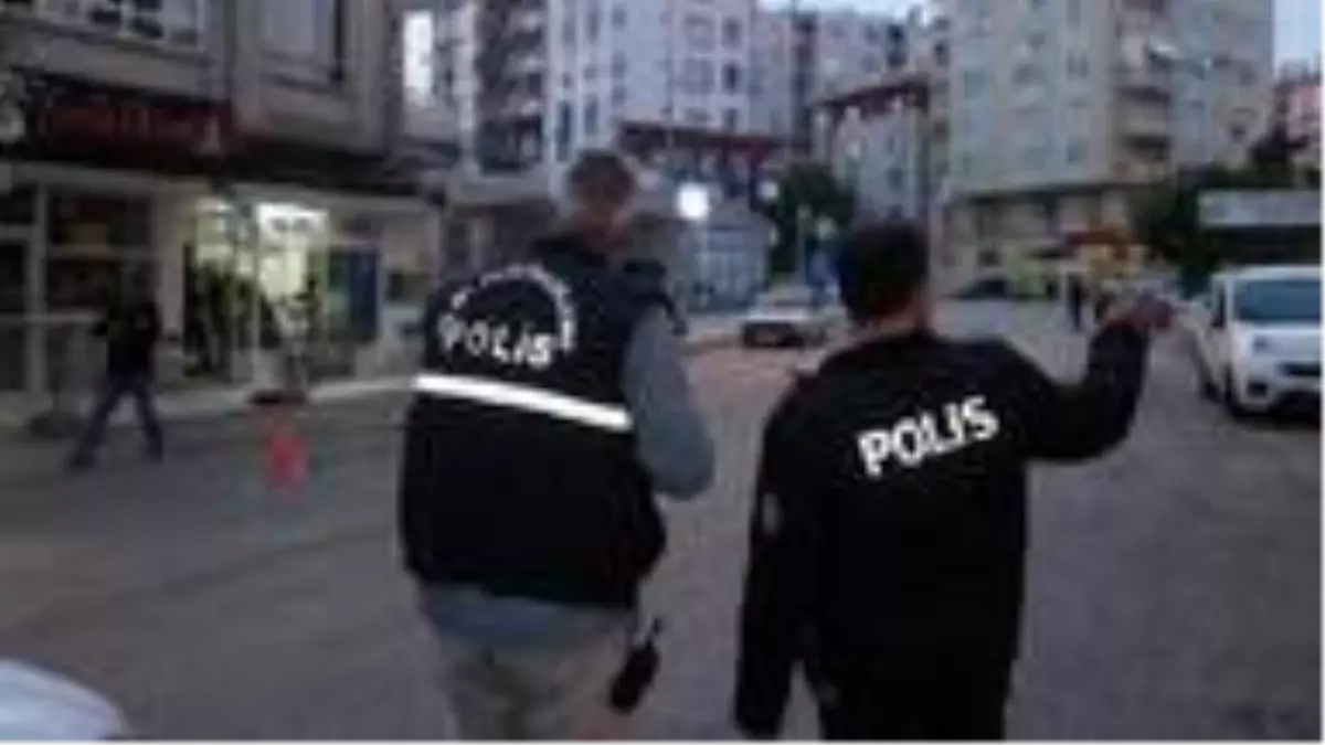 Adana\'da Suriyeli gencin vurularak öldürülmesi olayında bir polis açığa alındı