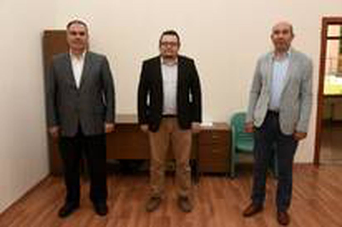 AKÜSEM\'de bayrak değişimi