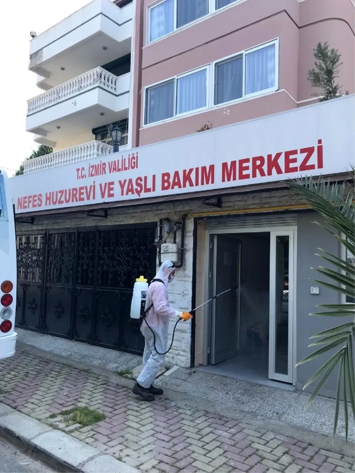 Çiğli\'de huzurevlerine korona virüs temizliği