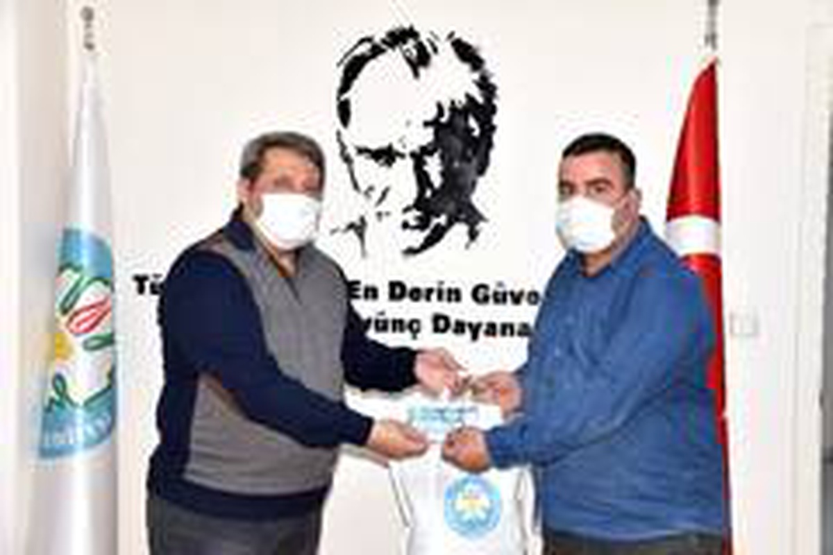 Manisa\'da maskeye ulaşamayanlara büyük kolaylık