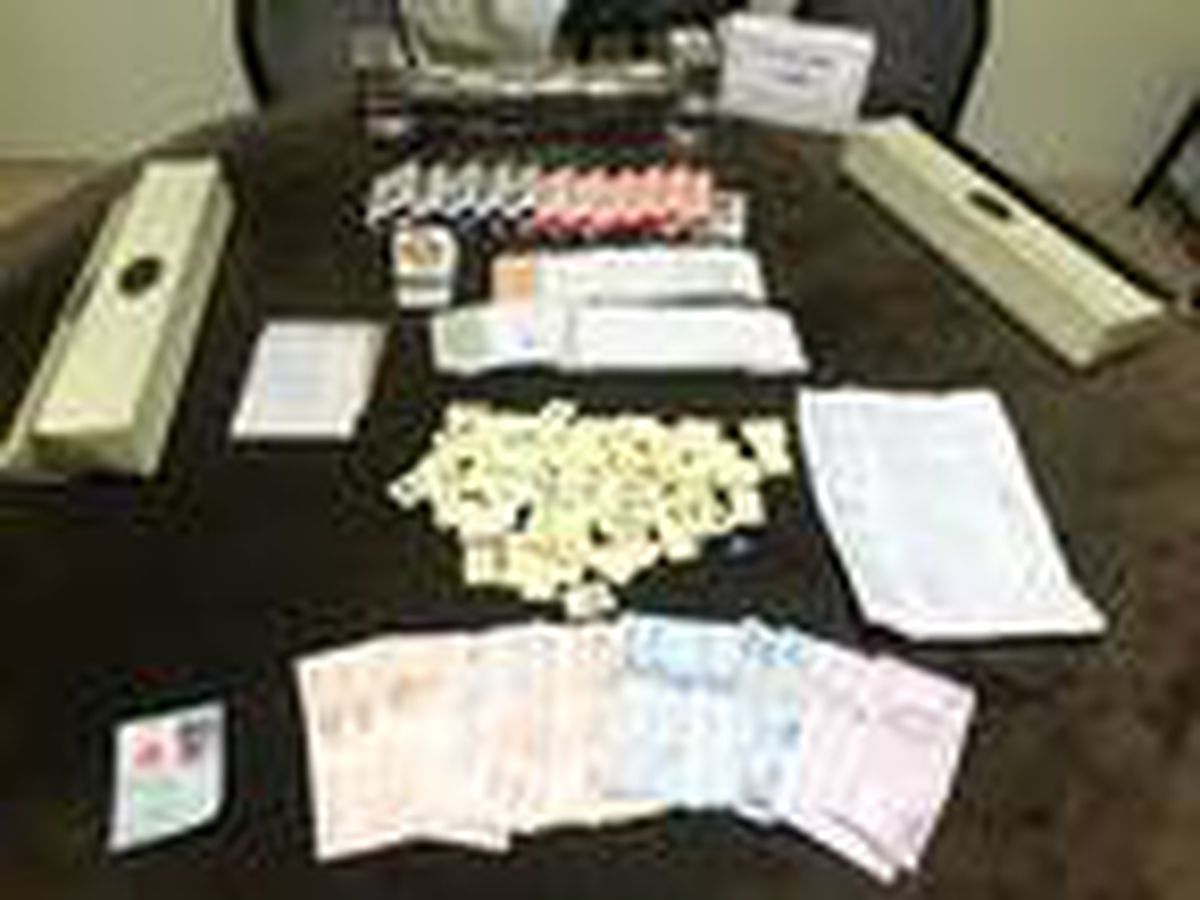 Antalya\'da kumar baskını; 15 kişiye 71 bin 880 lira ceza