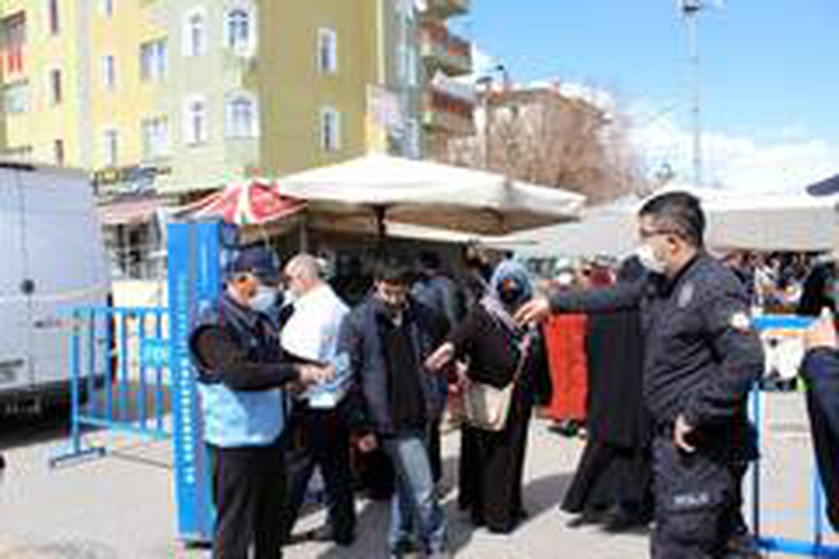 Aziziye\'de korona önlemleri sürüyor