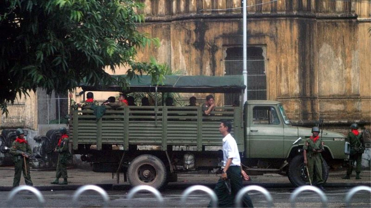 BM Raportörü Lee: Myanmar ordusu yeni savaş suçları işliyor olabilir