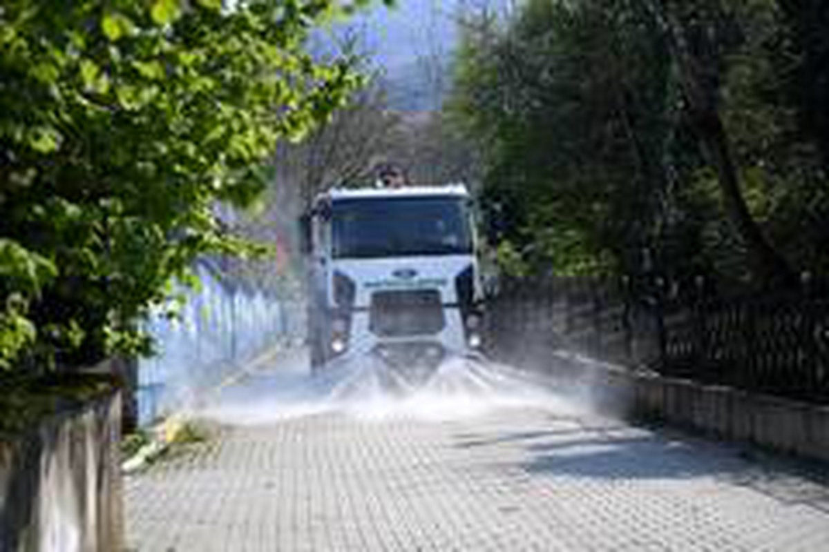 Kartepe\'de mahalle temizlikleri sürüyor