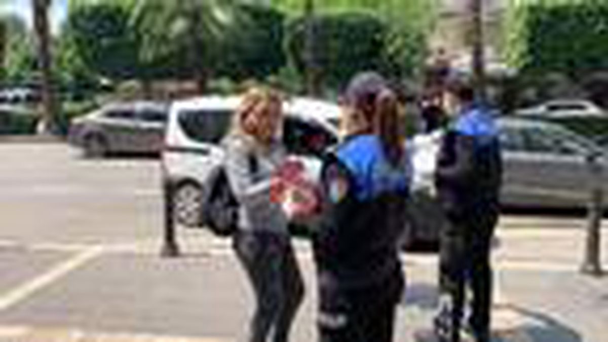 Adana polisinden maske ve broşür