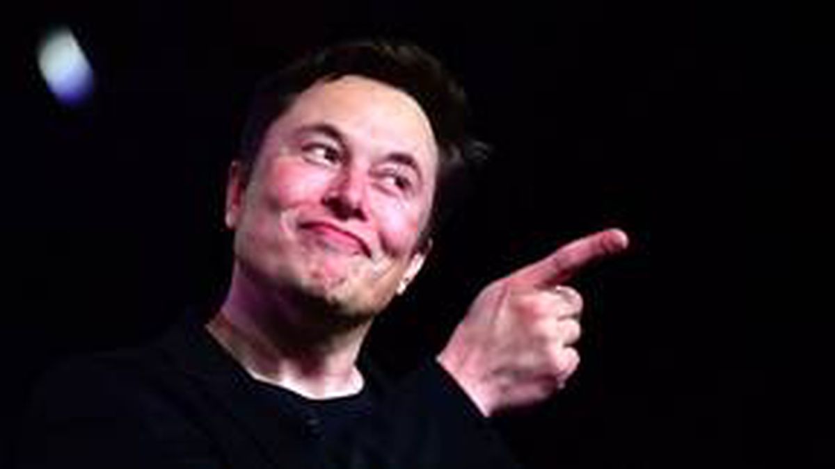 Elon Musk\'tan Koronavirüs Önlemine Eleştiri