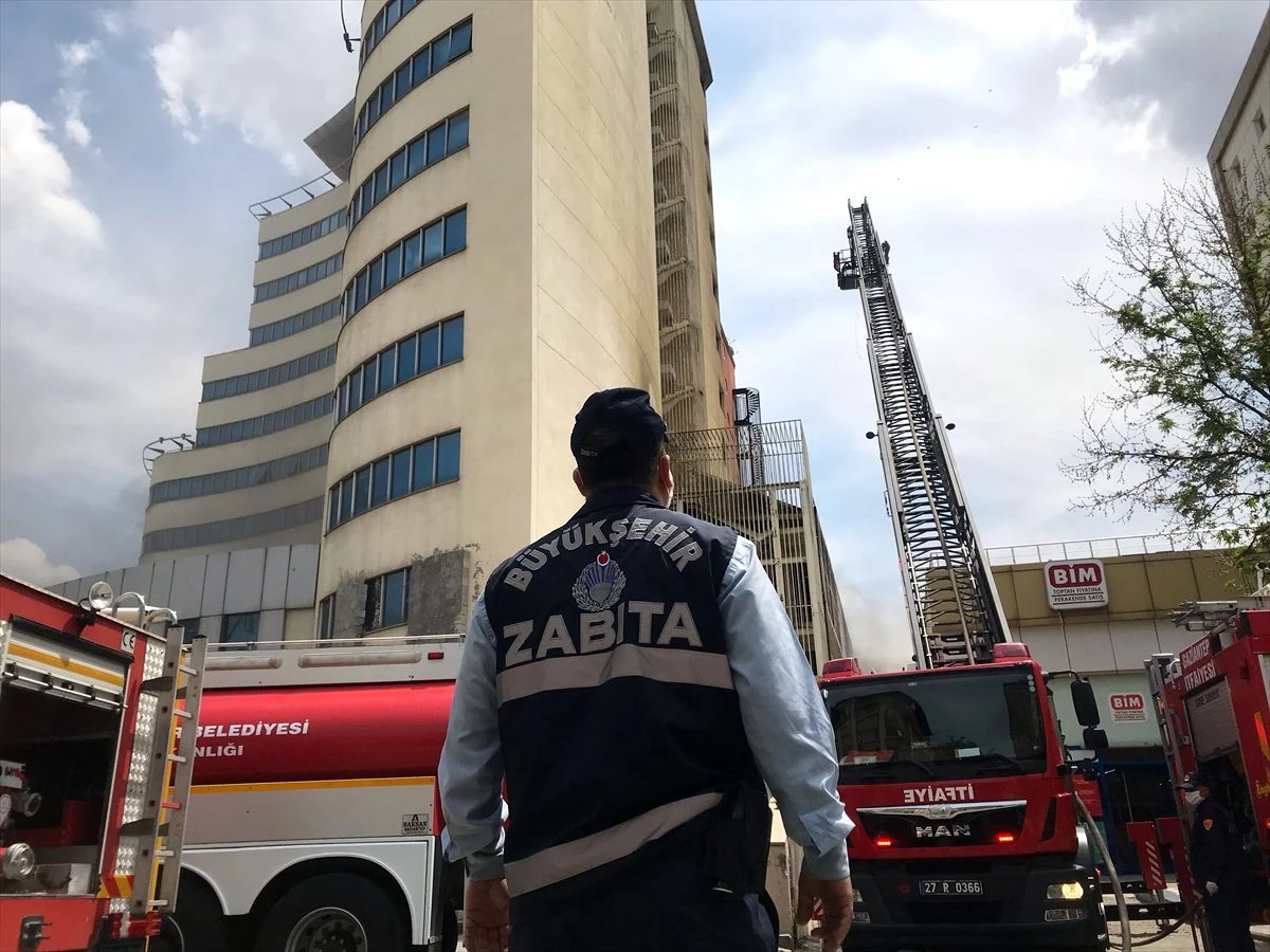Gaziantep\'teki boş otelde yangın çıktı