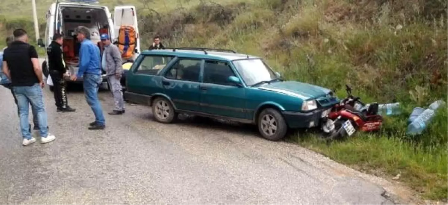 Otomobille çarpışan motosikletin sürücüsü yaralandı