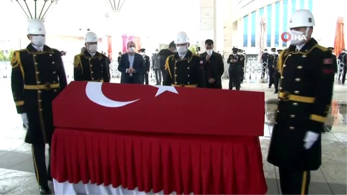 Şehit Jandarma Uzman Çavuş Ankara\'da son yolculuğuna uğurlandı