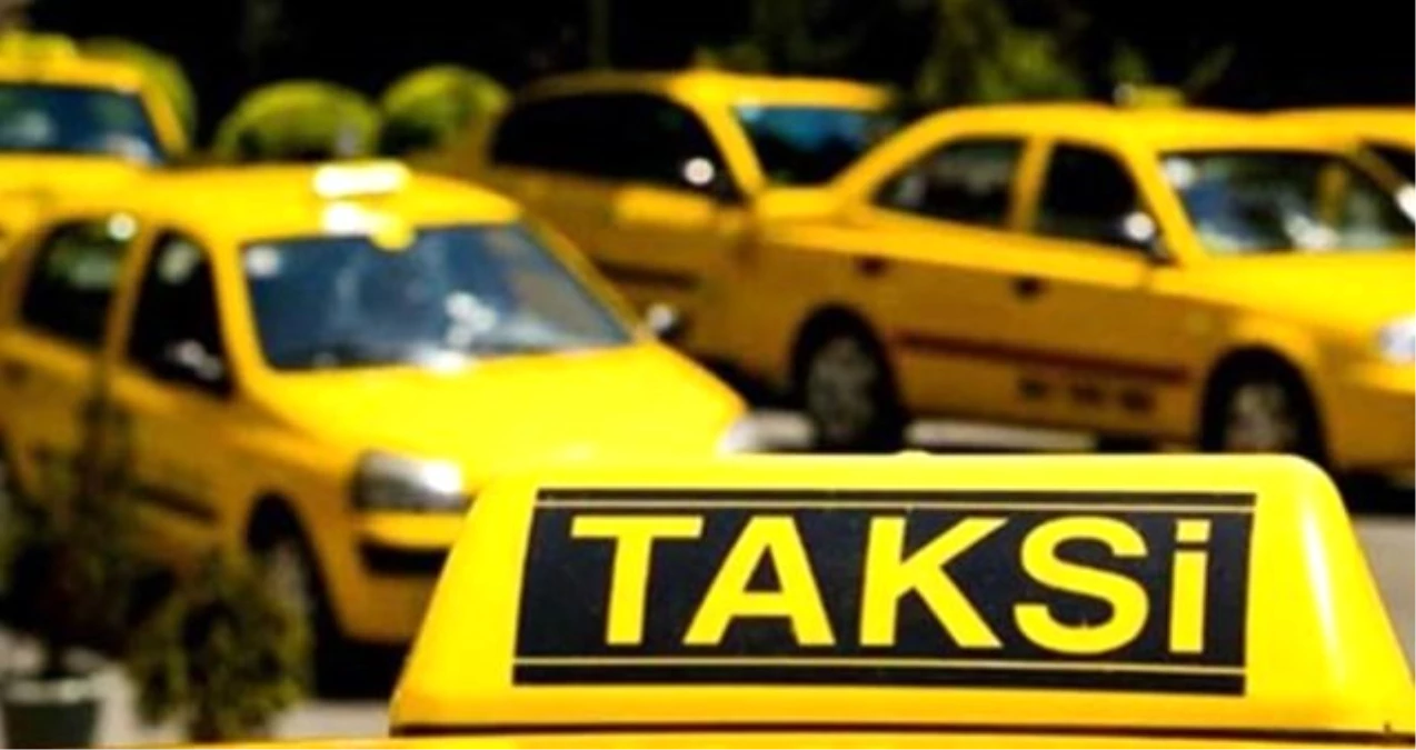 Son Dakika: İstanbul\'da sokağa çıkma yasağında taksiler, 12.500 seferle sağlık çalışanlarını ücretsiz taşıyacak