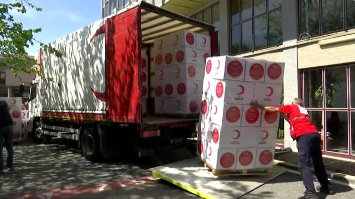 Türk Kızılay ile Coca Cola\'dan sağlık çalışanlarına tıbbi malzeme desteği