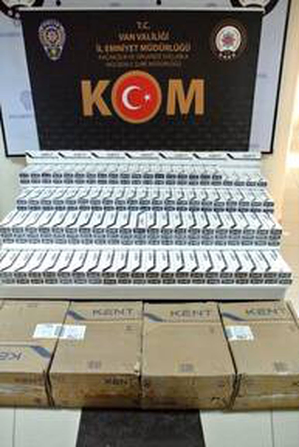 Van\'da 12 bin 500 paket kaçak sigara ele geçirildi