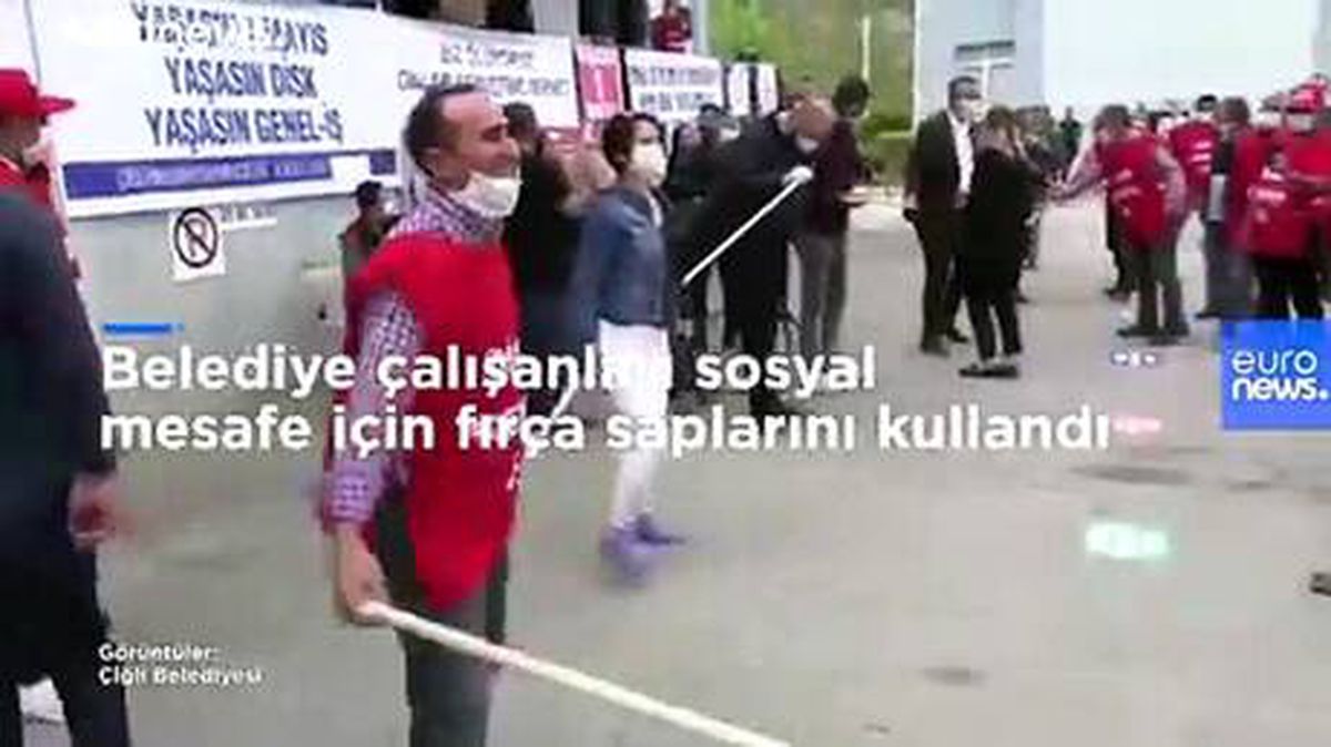 1 Mayıs\'a özel sosyal mesafeli halay