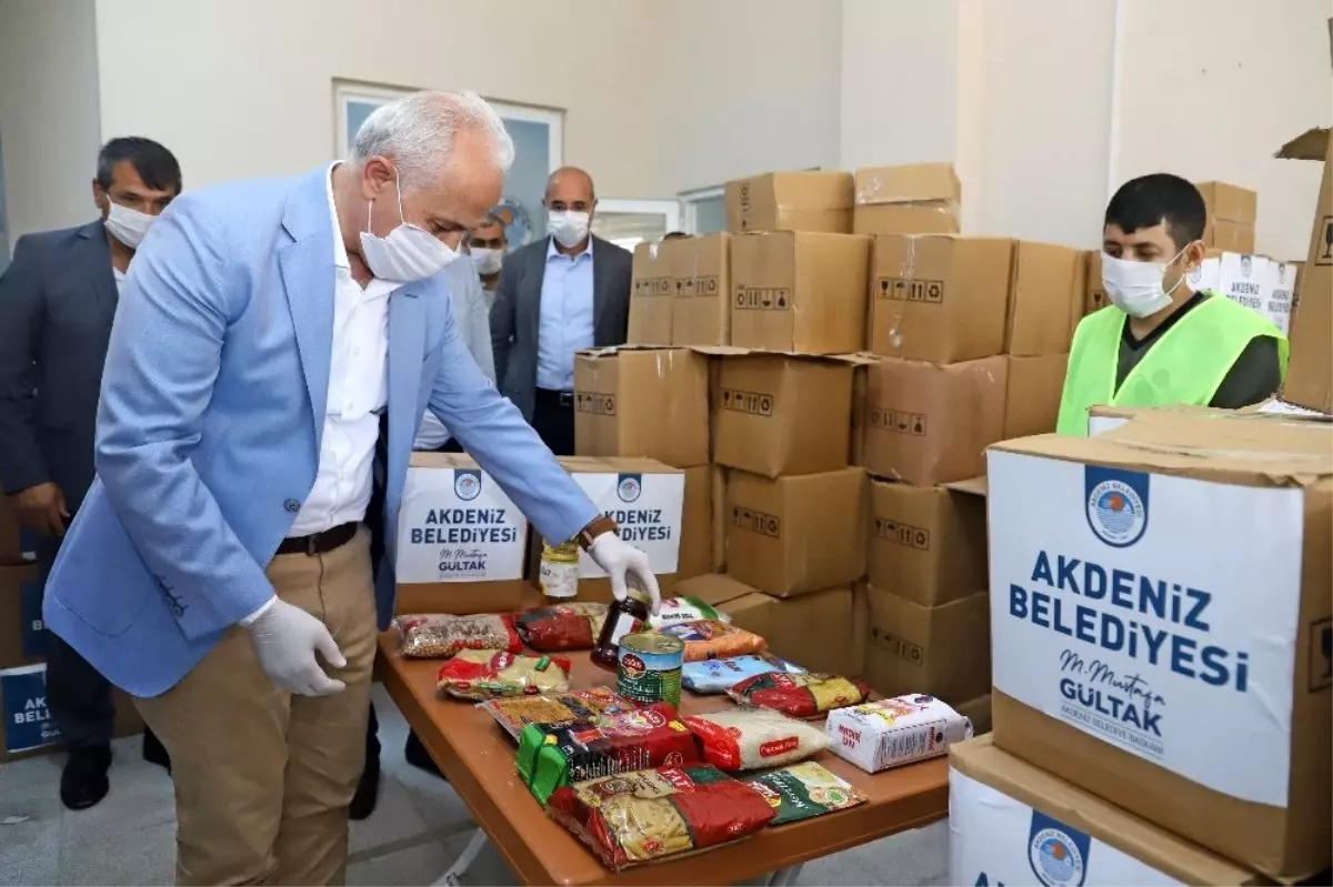 Akdeniz Belediyesi\'nden ihtiyaç sahiplerine Ramazan kolisi desteği