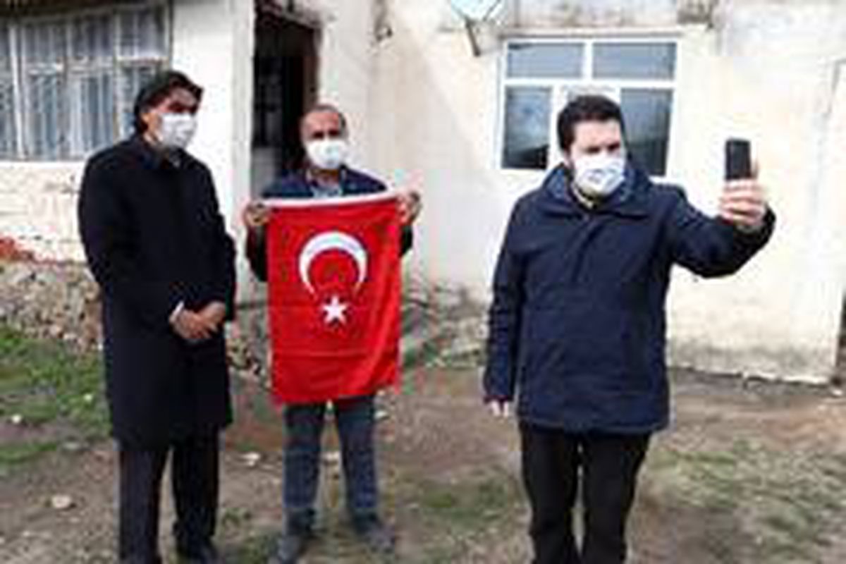 Başkan Sayan, çocukları dağa kaçırılan aileleri Cumhurbaşkanı ile görüştürdü