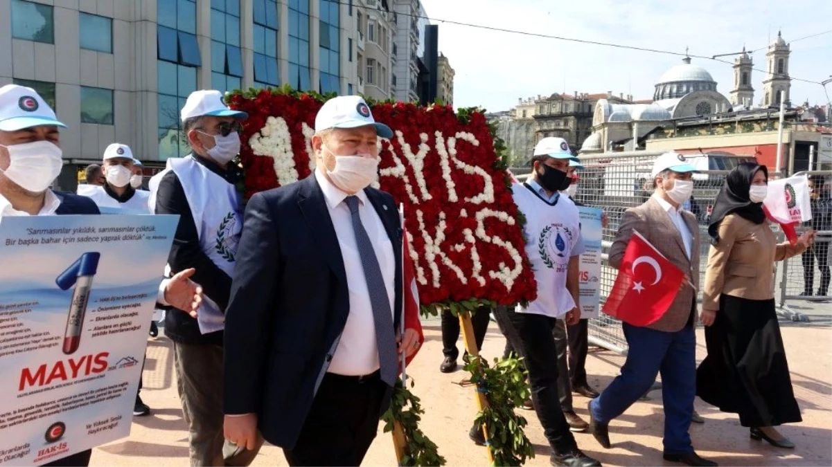 Birleşik Kamu İş Konfederasyonu Taksim\'e çelenk bıraktı