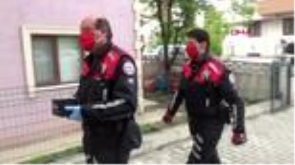 BOLU Polisten genç kıza doğum günü sürprizi