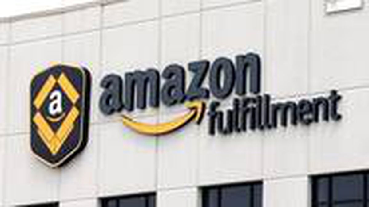 Covid-19 salgınında satışlarını artıran Amazon\'da işçiler sağlıksız koşullardan şikayetçi