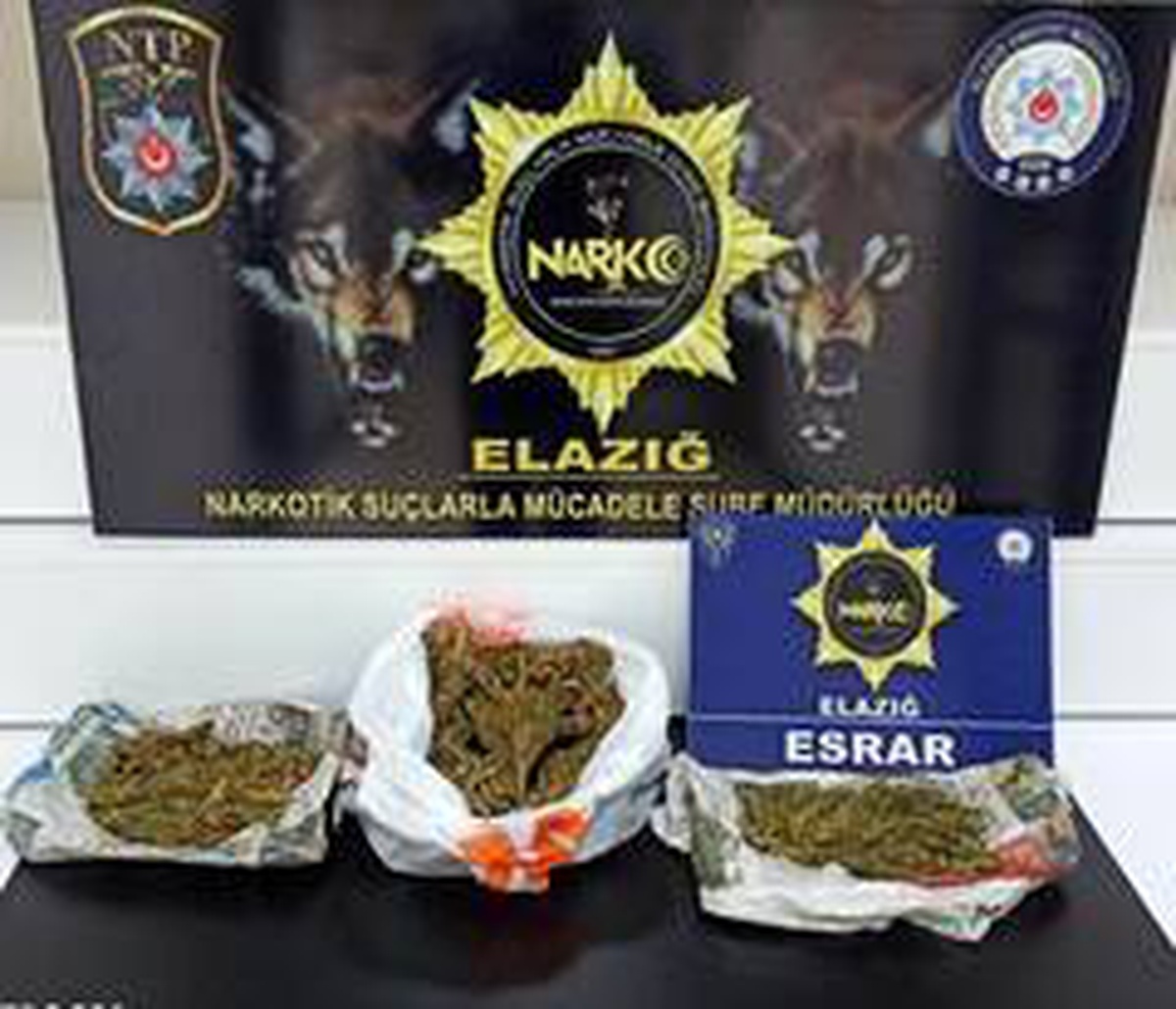 Esrarla yakalanan 2 şüpheli, 6 bin TL\'de Korona cezası yedi