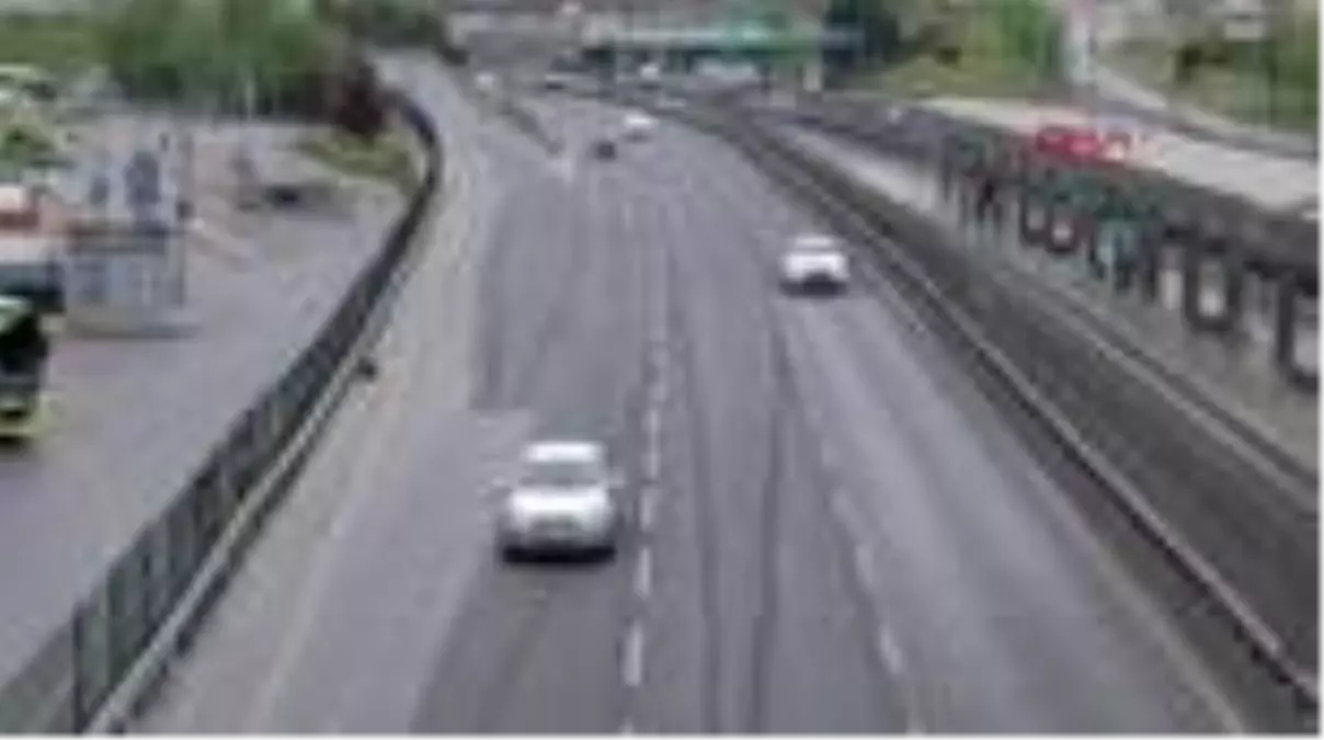 İSTANBUL-YASAĞIN İLK GÜNÜ YOLLAR BOŞ KALDI