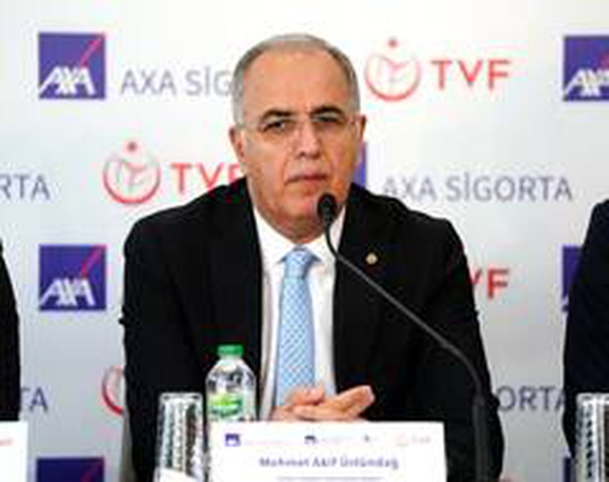 (Özel haber) Mehmet Akif Üstündağ: "FIVB\'nin kararından sonra liglerin durumu belli olacak"